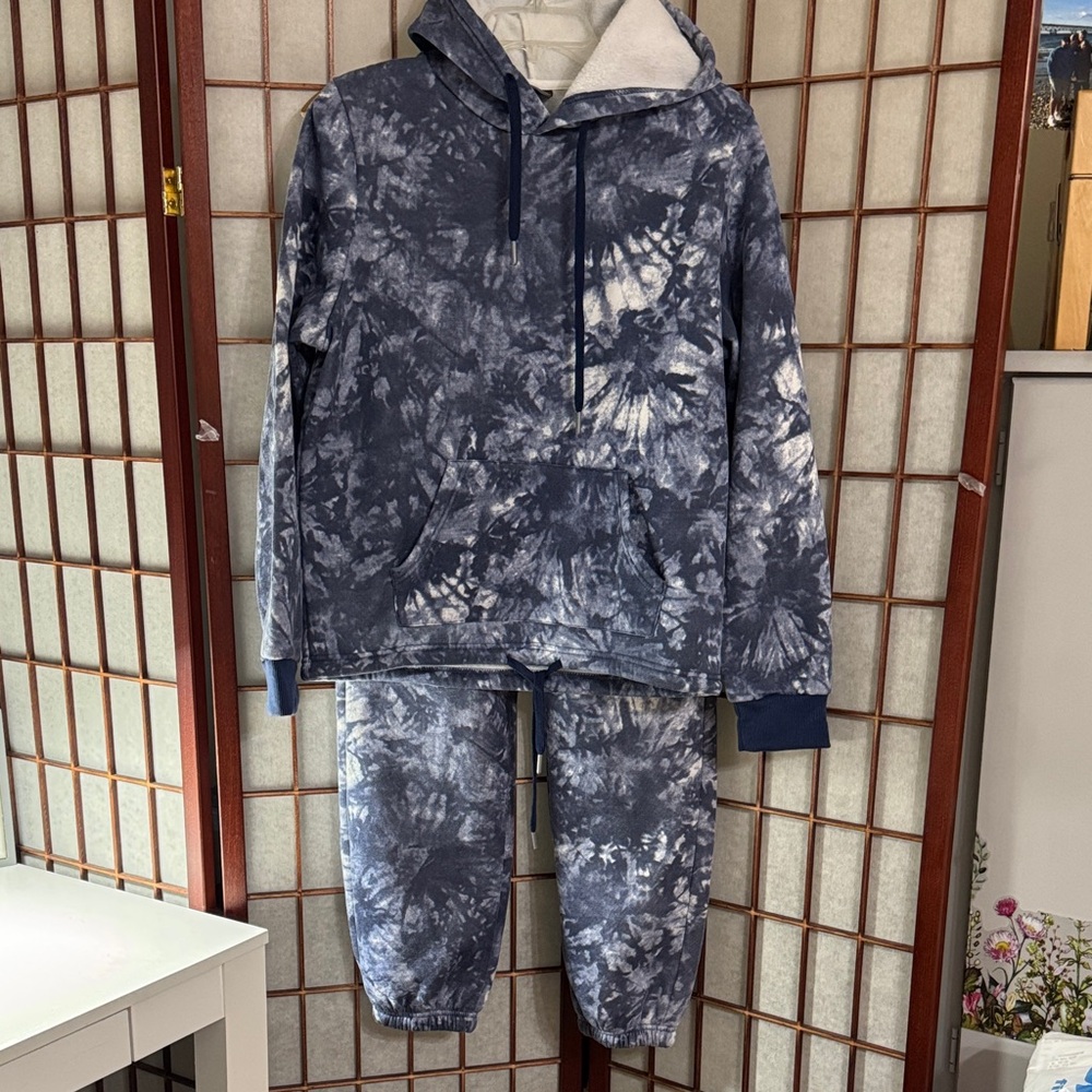 Cozy Tie-Dye Hoodie & Jogger Set - Navy Waist size 31 inches. PTP 21 inches